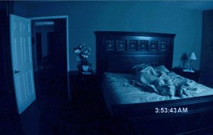 รีวิว Paranormal Activity – เรียลลิตี้ ขนหัวลุก1